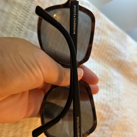 Dolce & Gabbana sunglasses - Picture 3 of 6